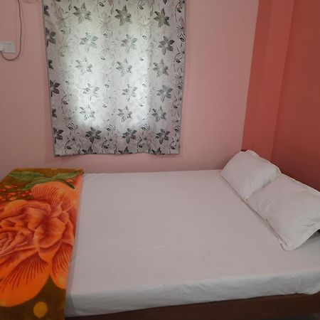 Lbh Hotel Gaya Buitenkant foto