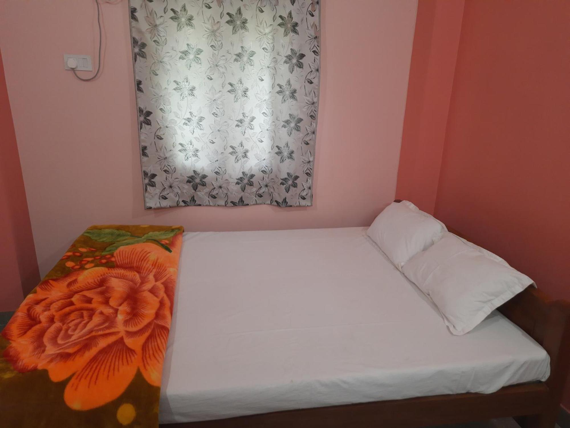 Lbh Hotel Gaya Buitenkant foto