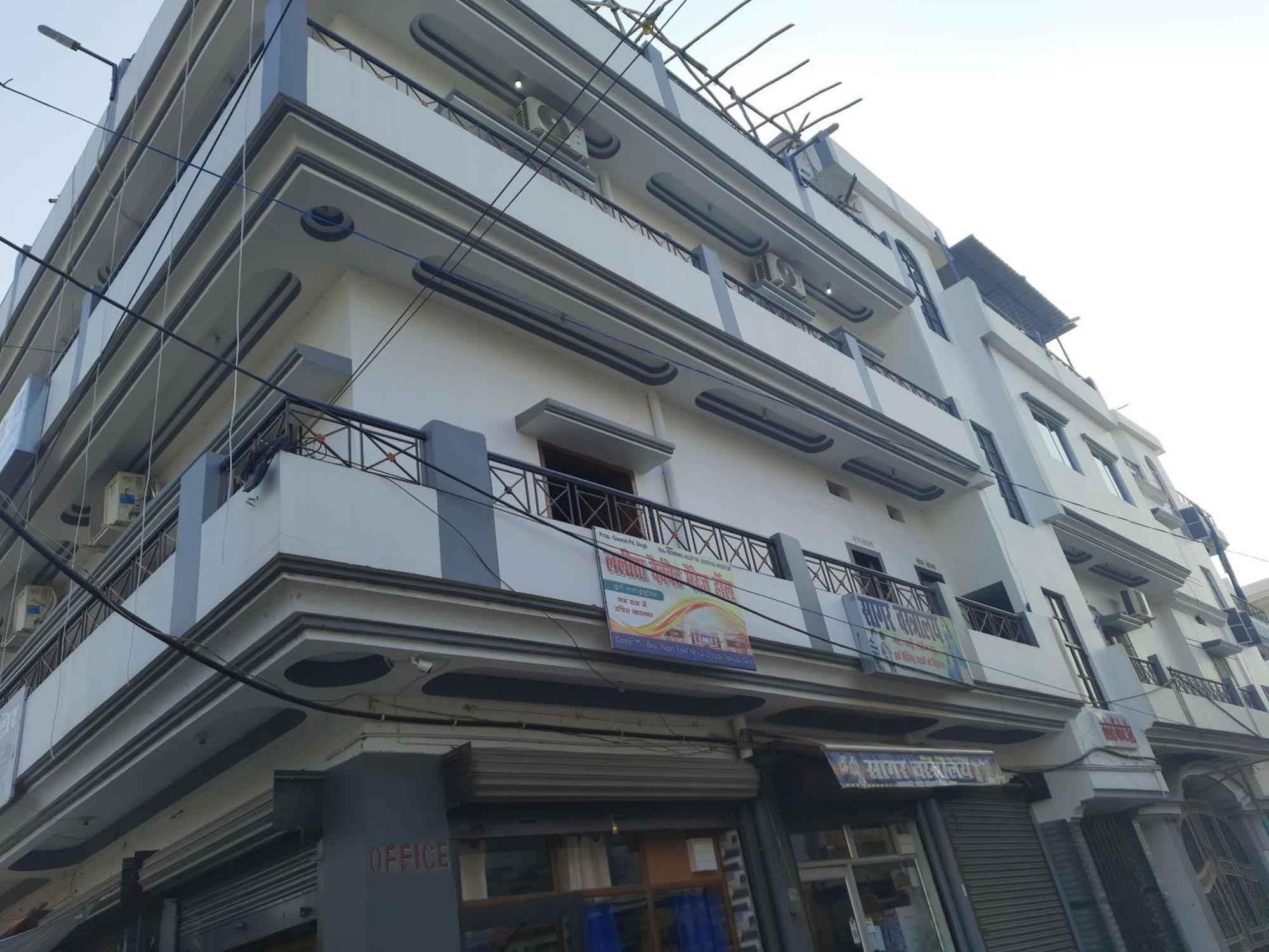 Lbh Hotel Gaya Buitenkant foto